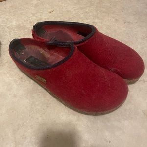 Red Haflingers size 42